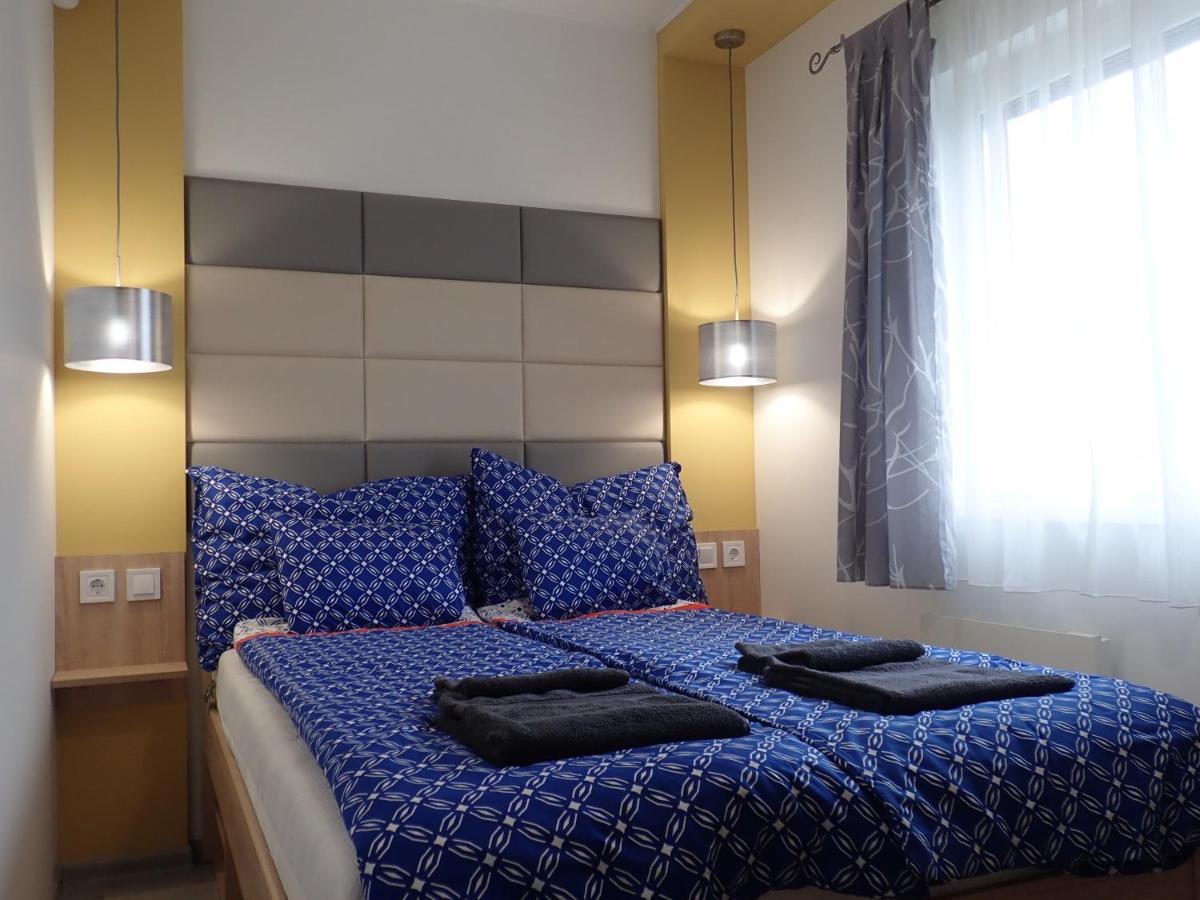 Bowery Guest Houses - Arnyas Vendeghazak Balatonalmádi المظهر الخارجي الصورة